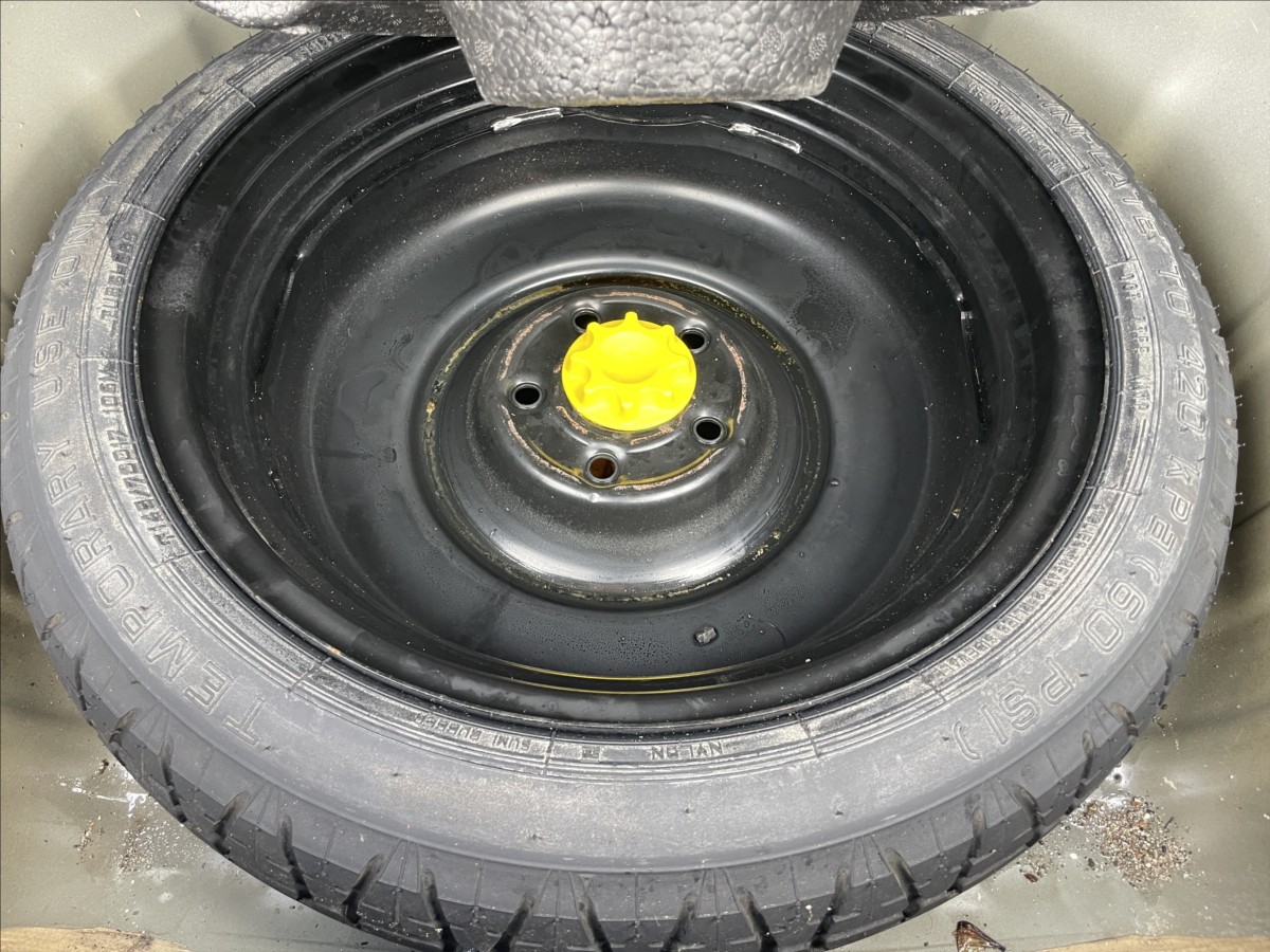 toyota-avensis-2-0-d-4d-93-kw-klima-bez-koroze - 9