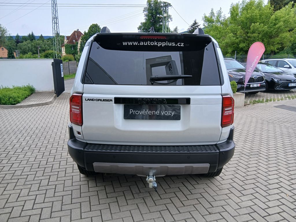 toyota-land-cruiser-2-8-d-4d-4x4-executive-jbl-8at - 4