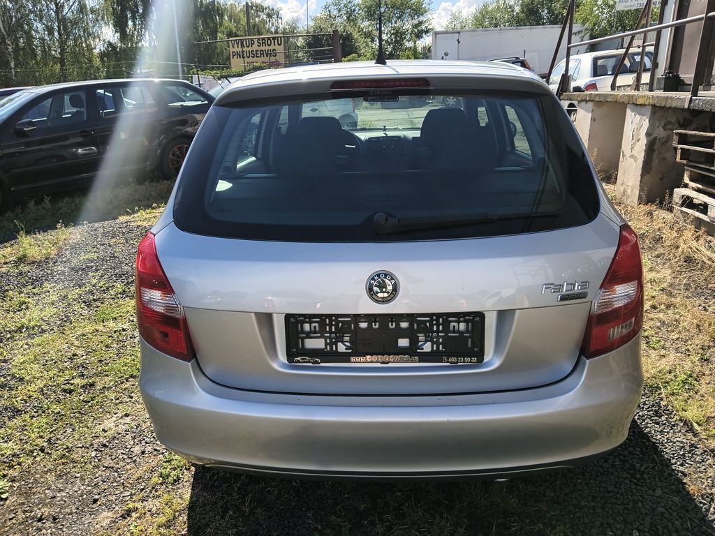 skoda-fabia-1-4-16v-combi-cool - 3