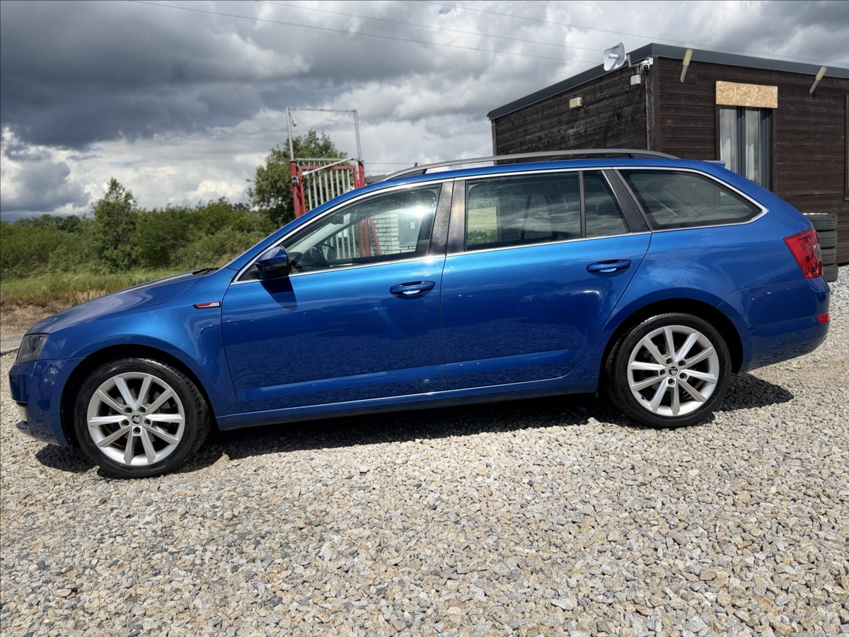 skoda-octavia-2-0-tdi-110kw-dsg-xenony - 7