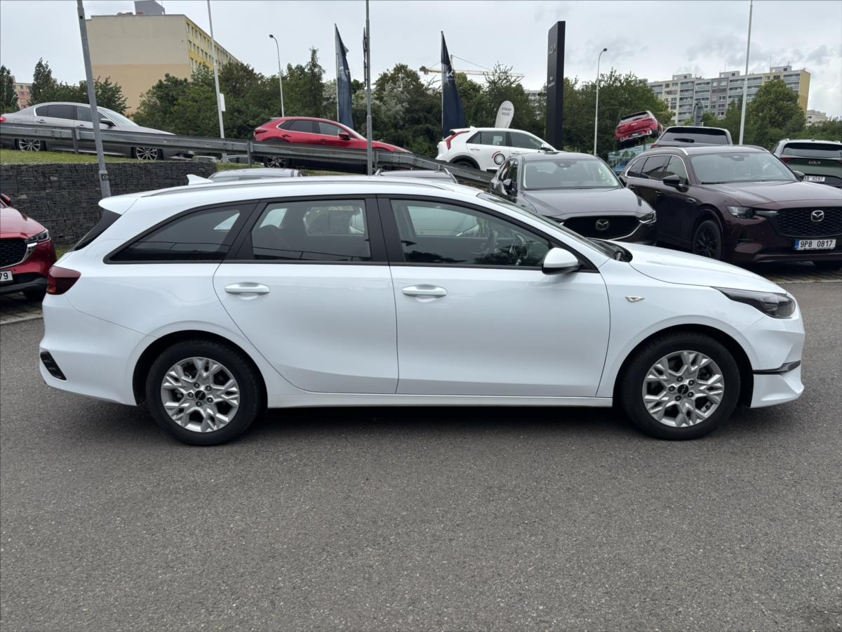 kia-ceed-1-0-tgdi-spin-zaruka-kamera - 5