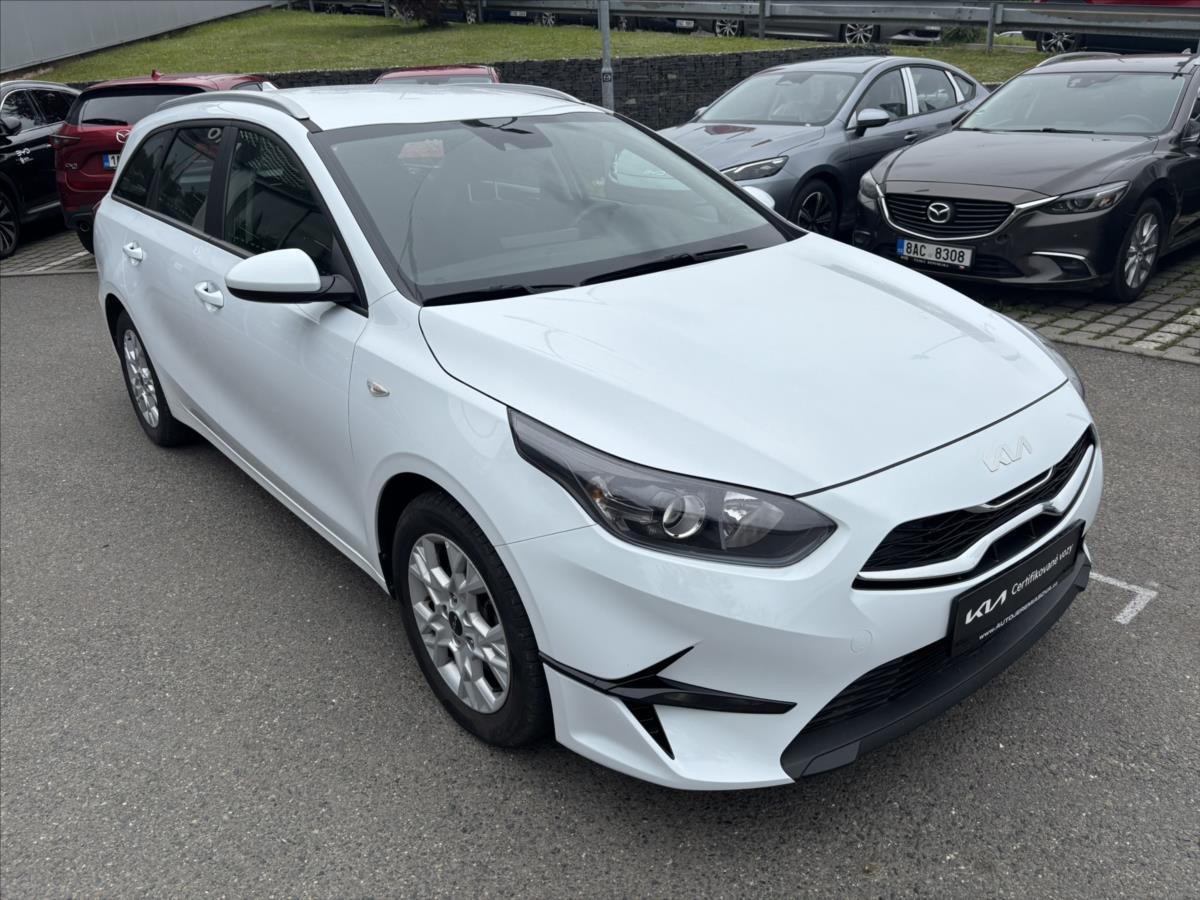 kia-ceed-1-0-tgdi-spin-zaruka-kamera - 6