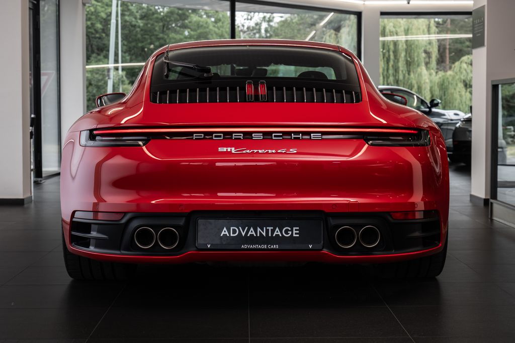 porsche-911-carrera-4s - 2