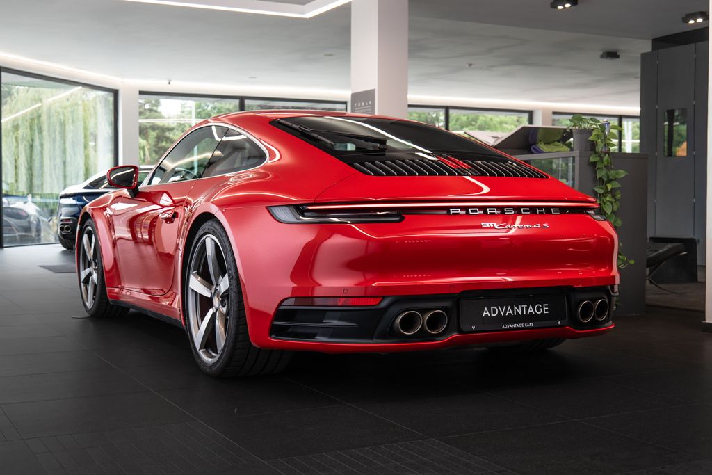 porsche-911-carrera-4s - 3
