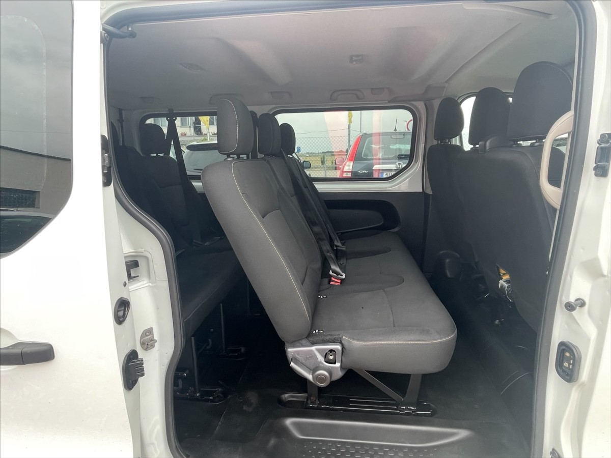 renault-trafic-1-6-dci-minibus - 9