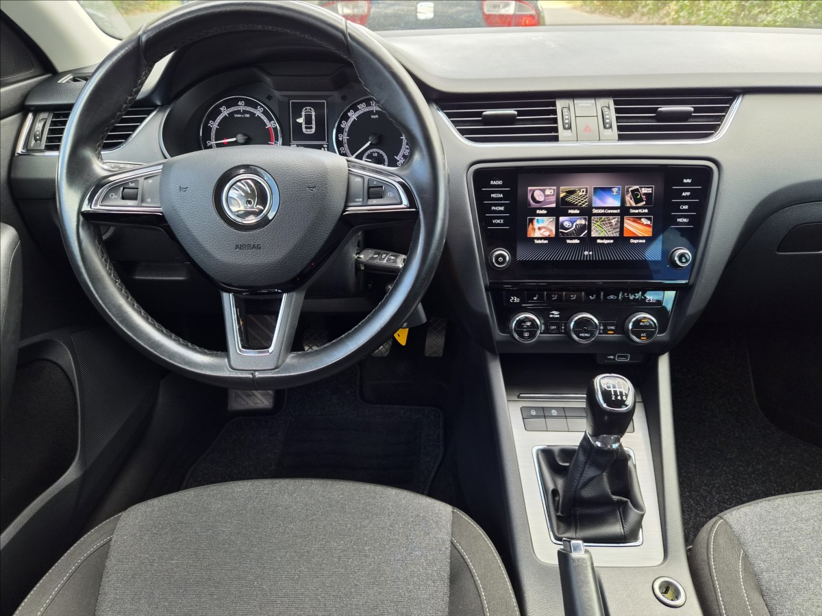 skoda-octavia-1-5-tsi-style-fullled-navi - 6