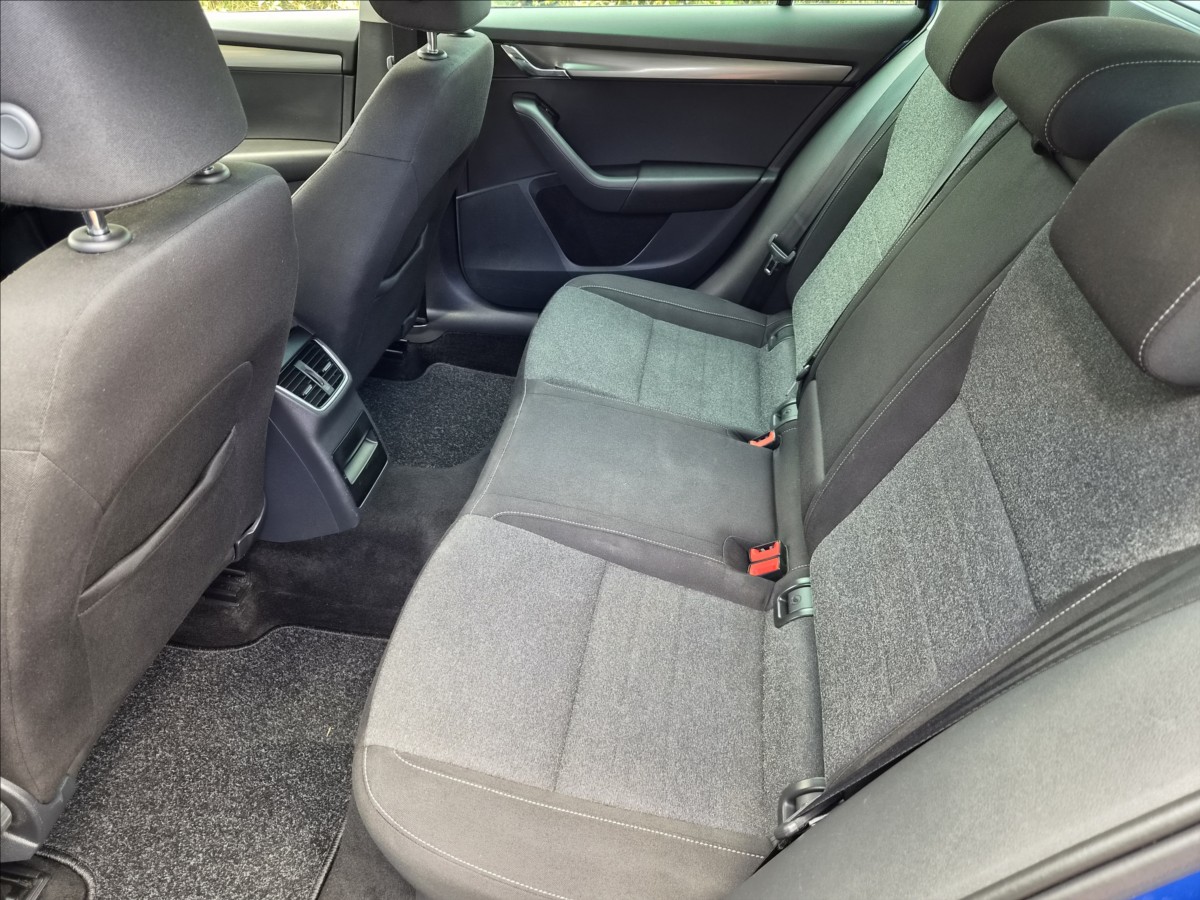 skoda-octavia-1-5-tsi-style-fullled-navi - 7