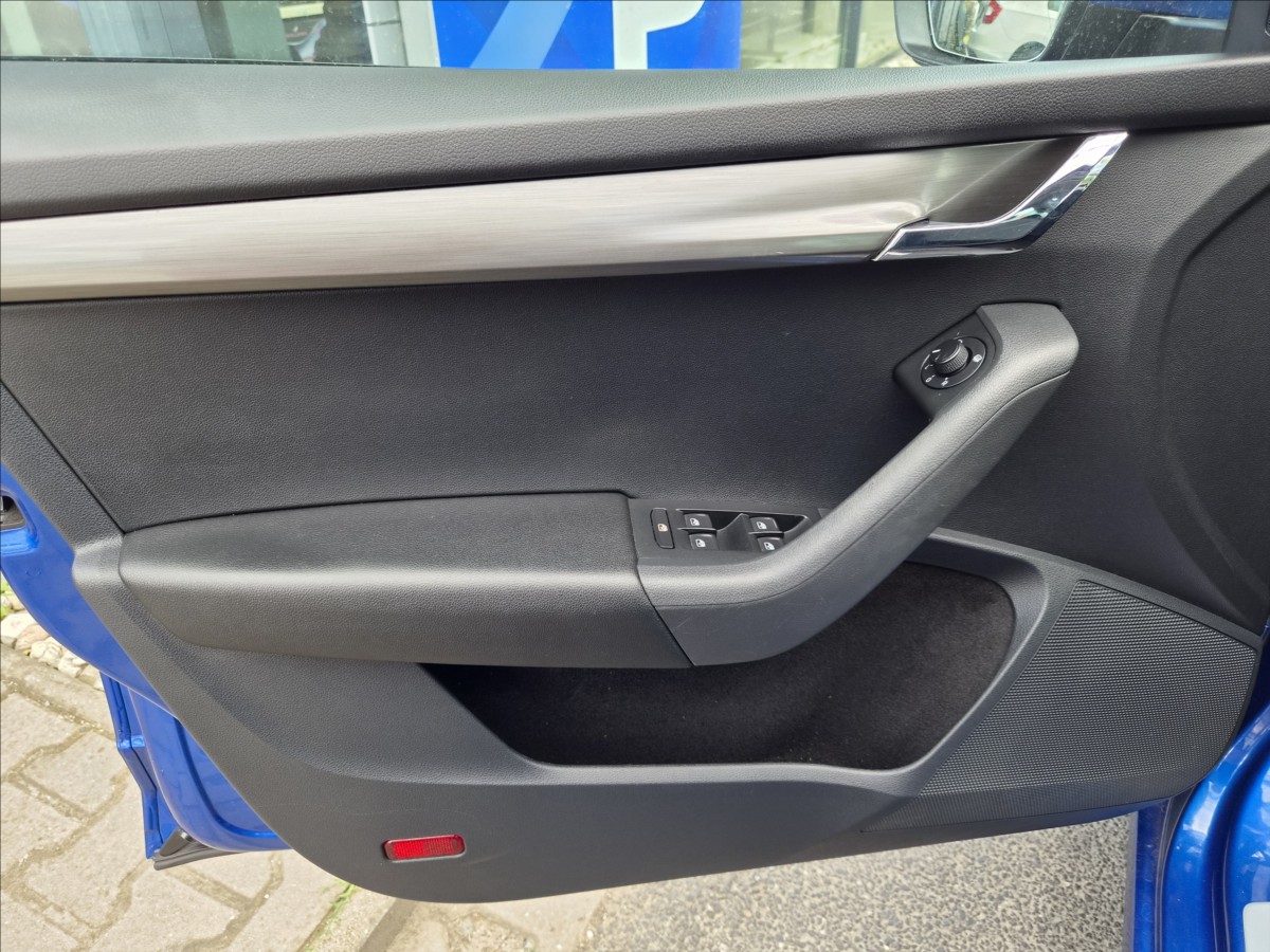 skoda-octavia-1-5-tsi-style-fullled-navi - 8