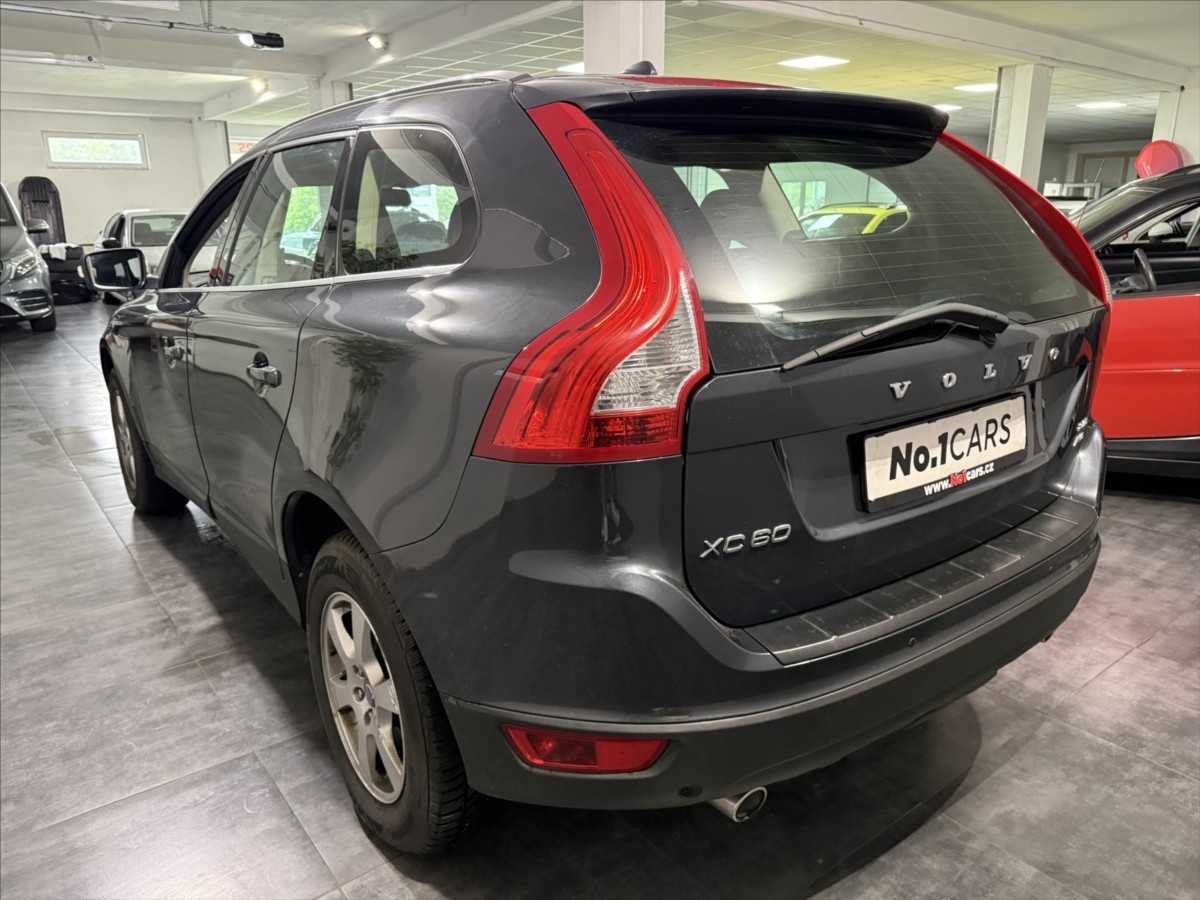 volvo-xc60-2-4-d5-awd-summum-xenon - 3