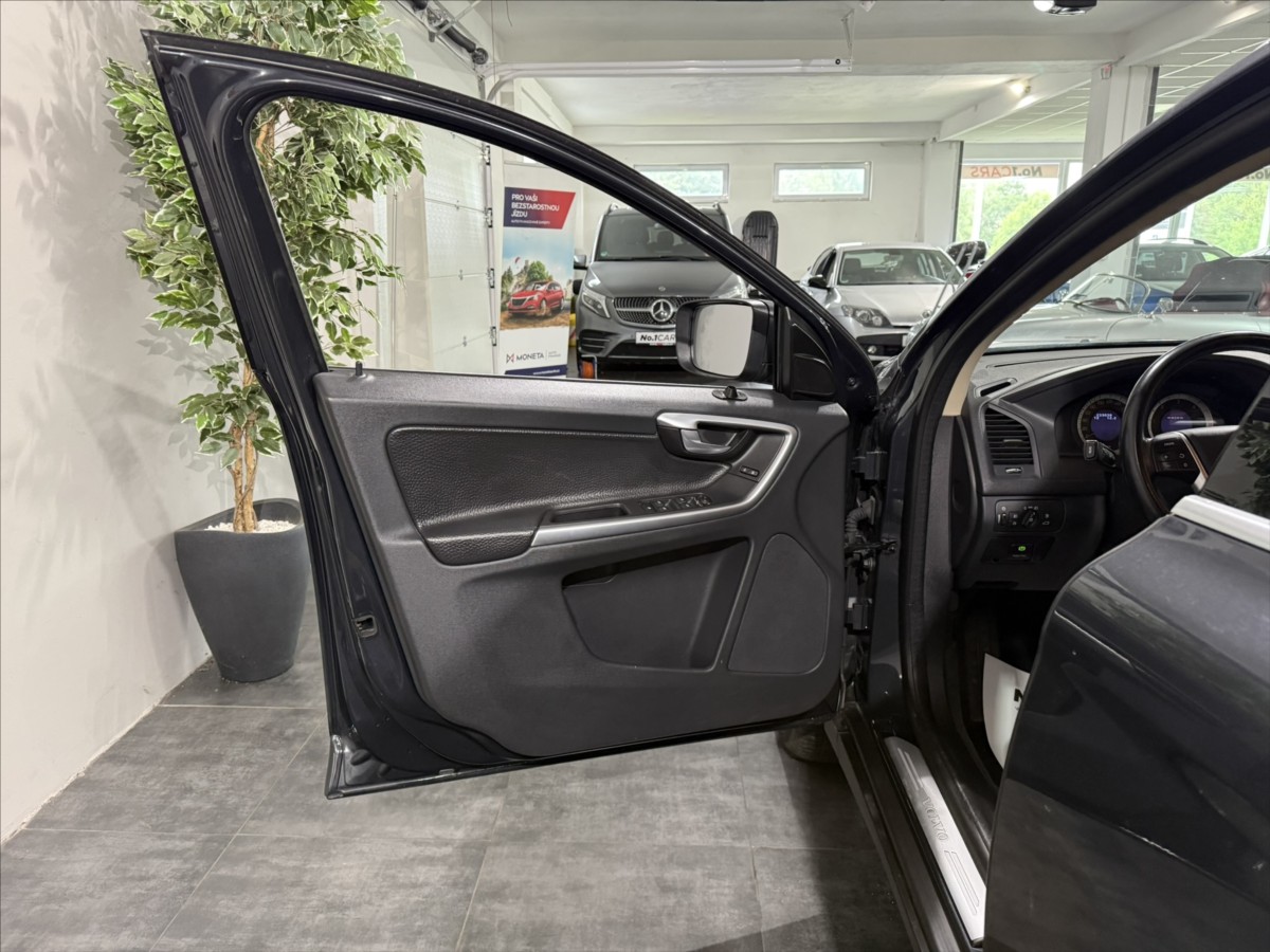volvo-xc60-2-4-d5-awd-summum-xenon - 5