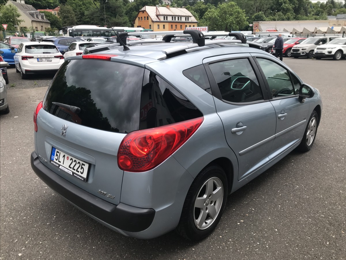 peugeot-207-1-4-i-sw-sportium - 4