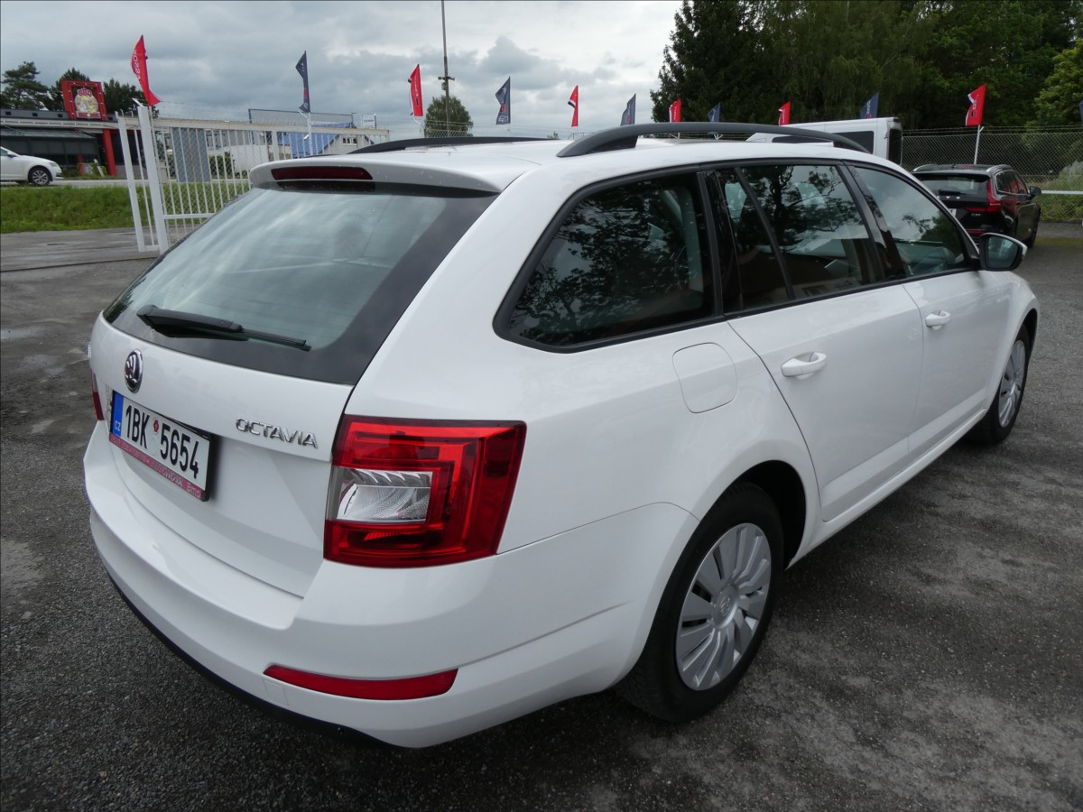 skoda-octavia-1-6-tdi-81kw-style-dph-cr - 7
