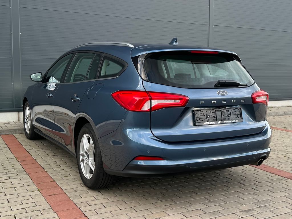 ford-focus-1-5-ecoblue-kamera-vyhrev-s - 5