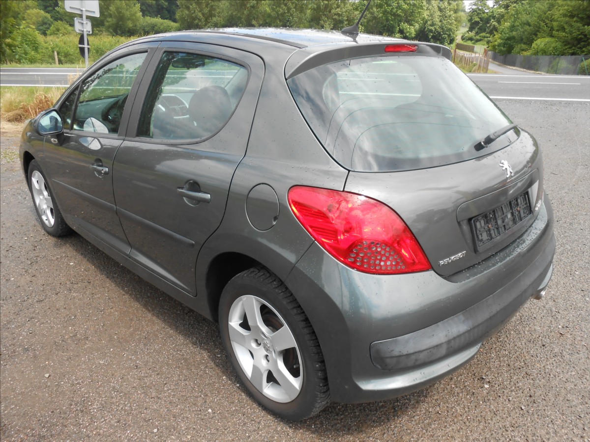 peugeot-207-1-4-i-16v-klima-serviska - 3