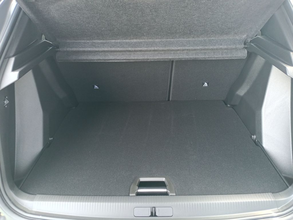 peugeot-2008-allure-hybrid-145-e-dcs6 - 5