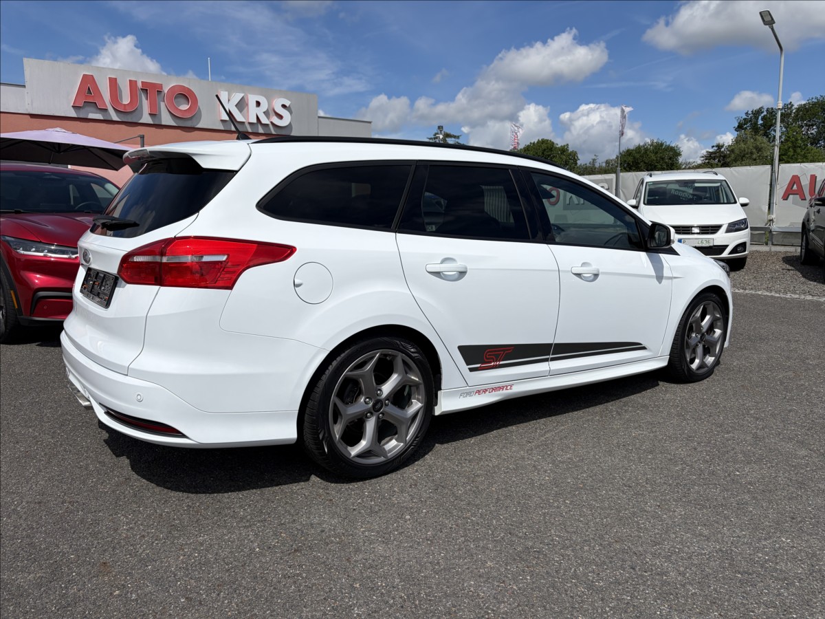 ford-focus-2-0-eb-184kw-st-navi-winterpaket-1-maj - 3