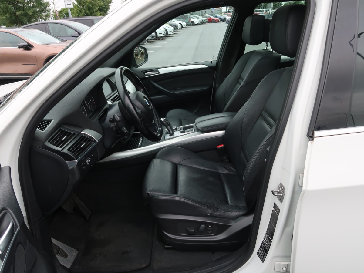 bmw-x5-3-0-xdrive-30d-m-paket - 9