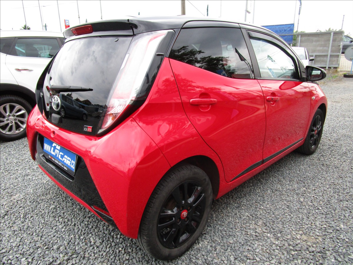 toyota-aygo-1-0vvt-i-aut-klima - 3