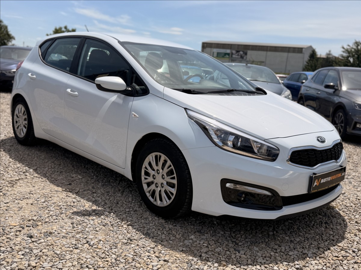 kia-ceed-1-4-i-lpg-1-majitel-cr-dph - 2