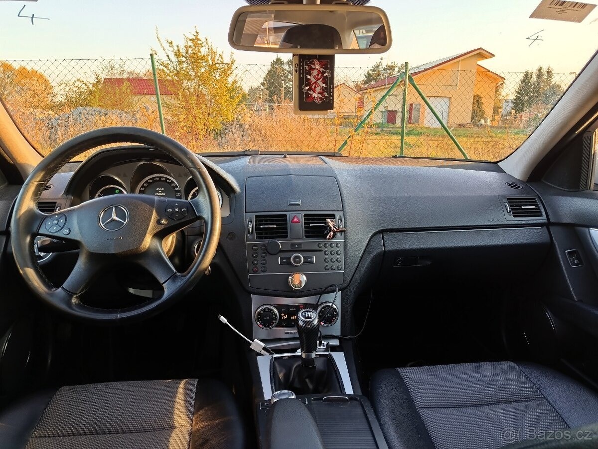mercedes-benz-tridy-c-2-2-200 - 2