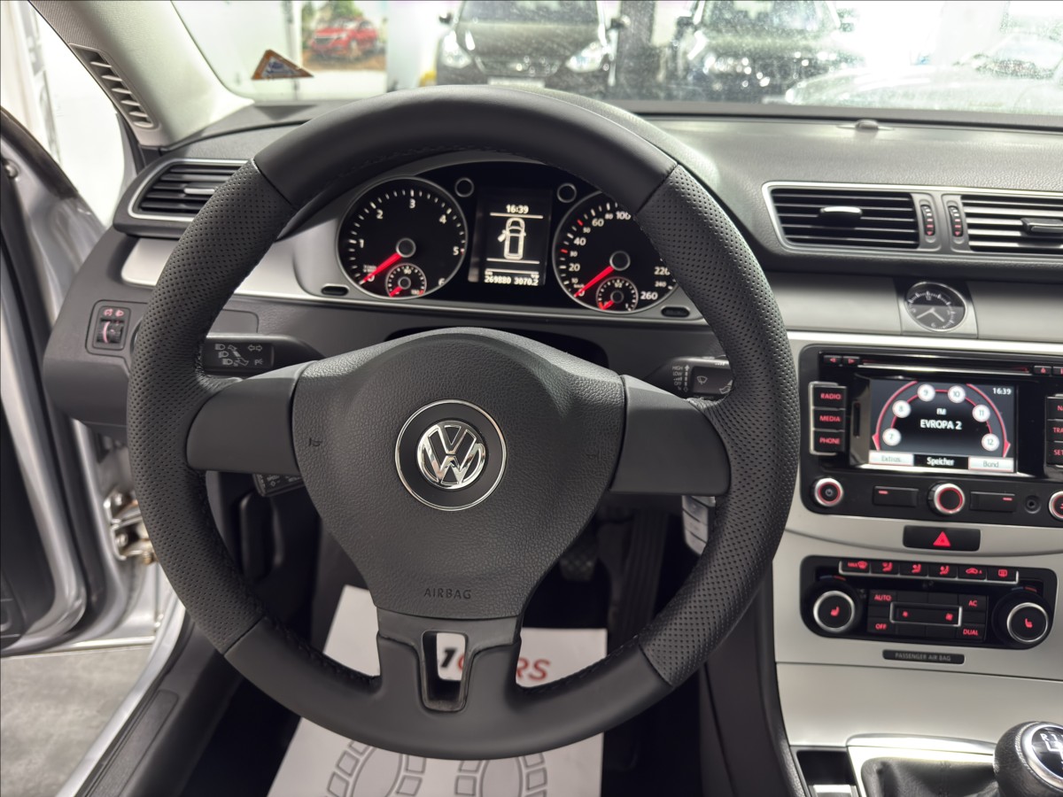 volkswagen-passat-1-6-tdi-77kw-vyhrev-tazne - 7