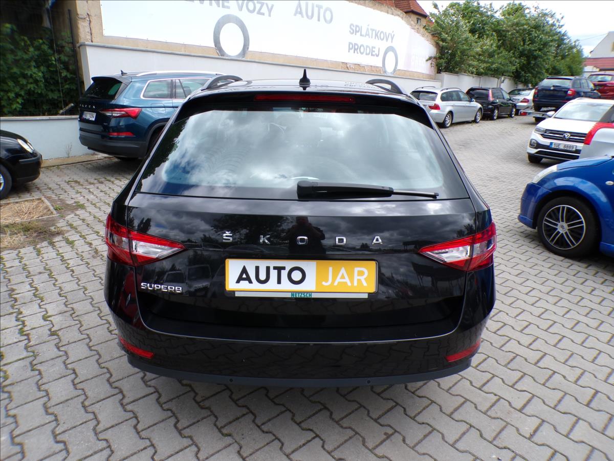 skoda-superb-2-0-tdi-navigace - 5