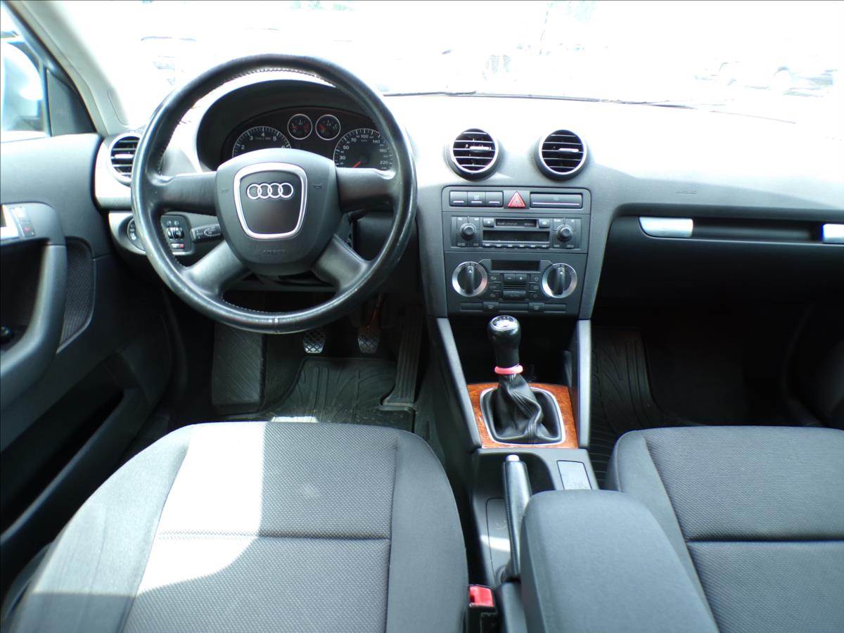 audi-a3-1-6-i-digi-klima - 6