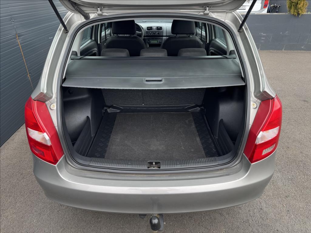 skoda-fabia-1-6 - 9