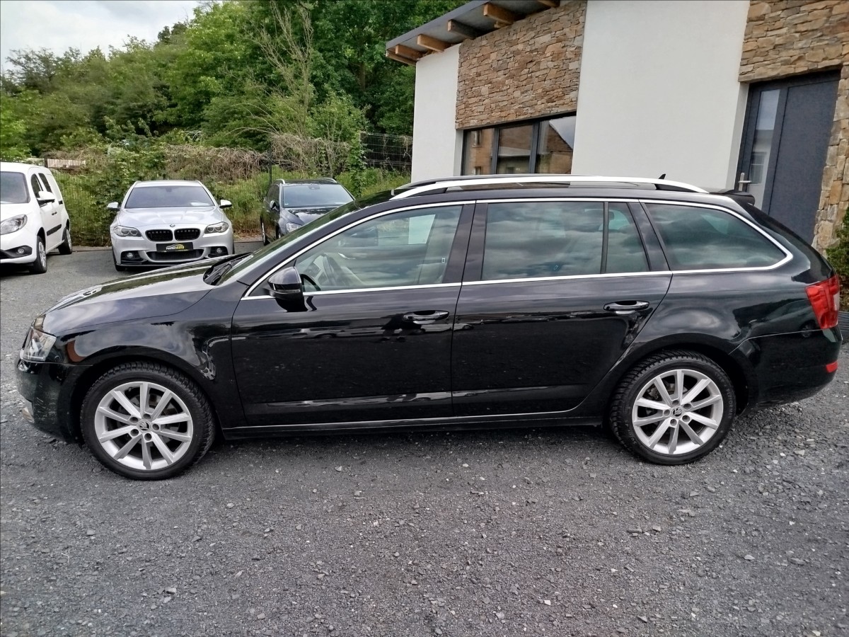 skoda-octavia-1-4-tsi-110kw-style-panorama - 2