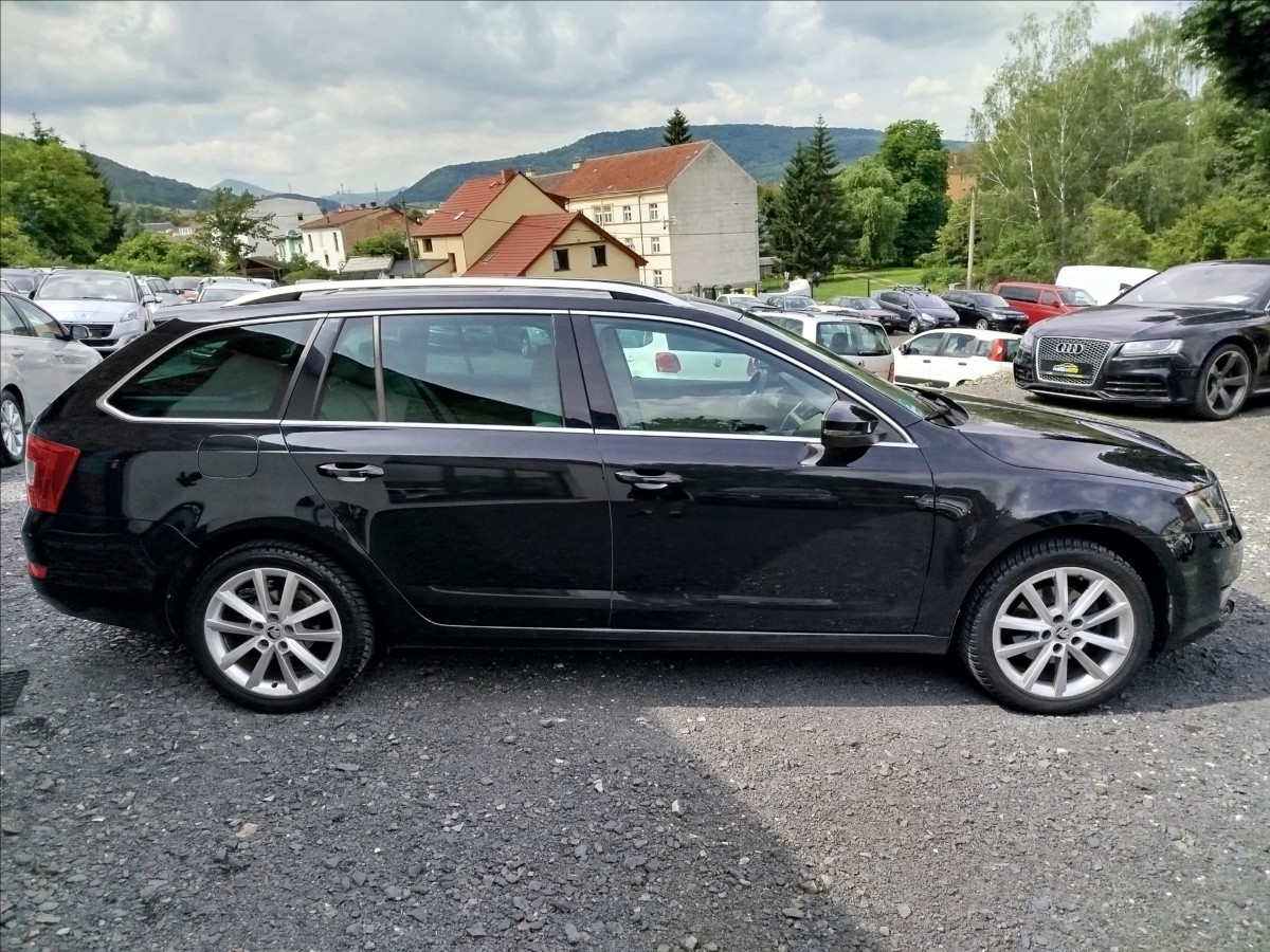 skoda-octavia-1-4-tsi-110kw-style-panorama - 6