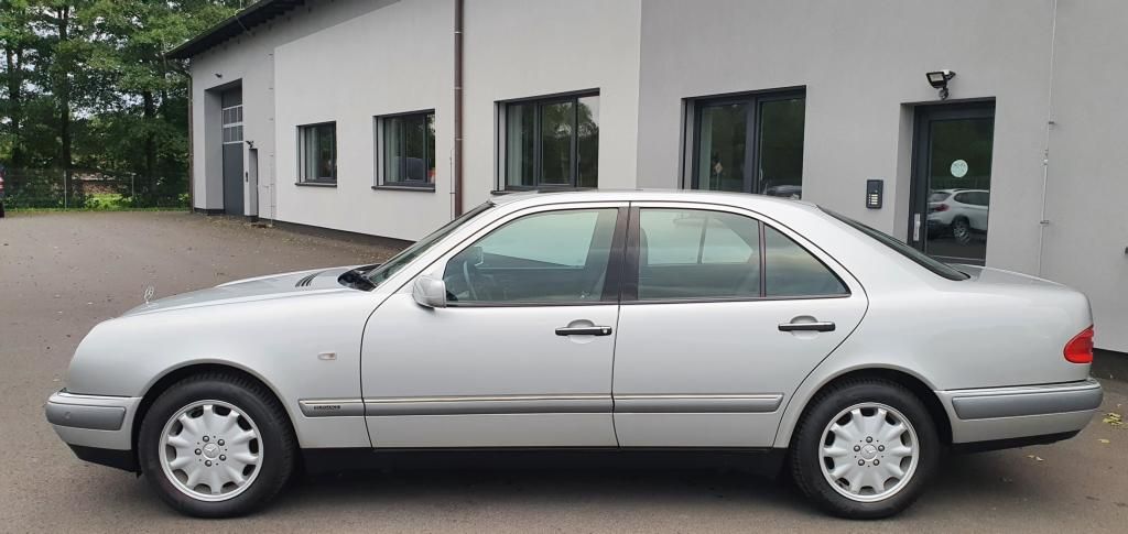 mercedes-benz-tridy-e - 2