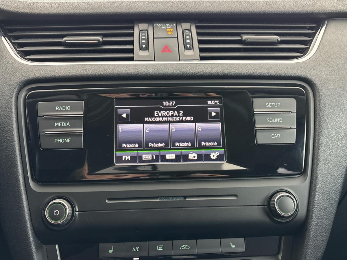 skoda-octavia-1-6-tdi-ambition-plus - 6