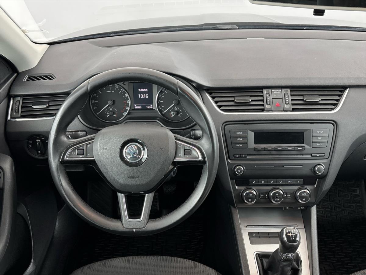 skoda-octavia-1-6-tdi-elegance - 4