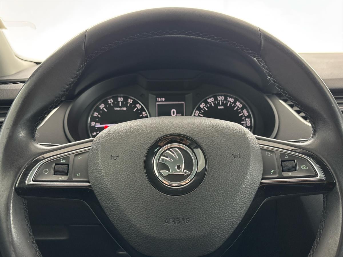 skoda-octavia-1-6-tdi-elegance - 9