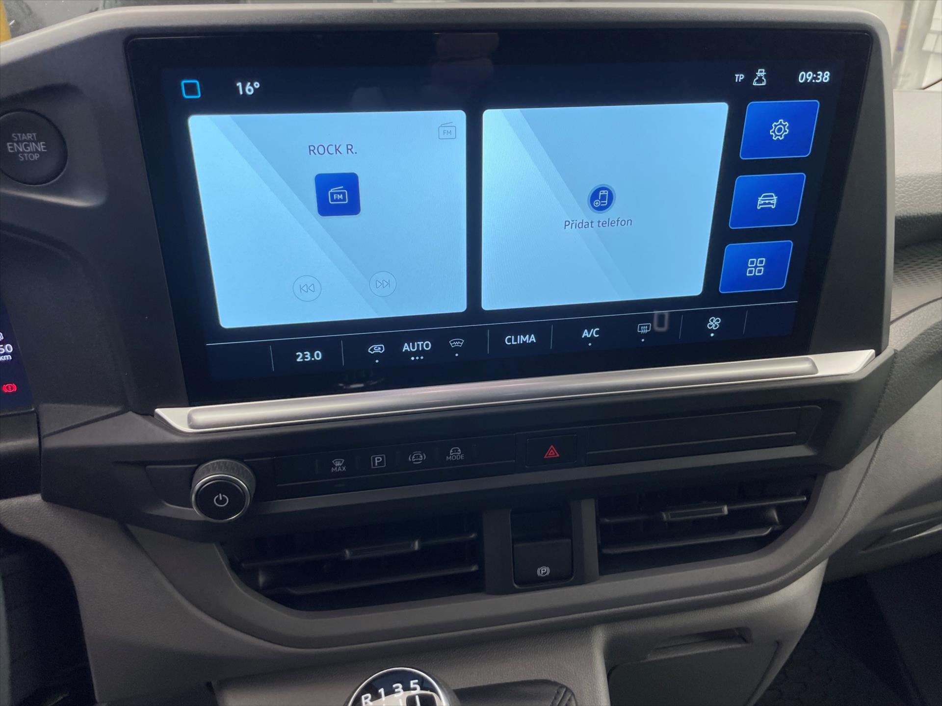 volkswagen-transporter-novy-t7-kombi-tdi-dr - 9