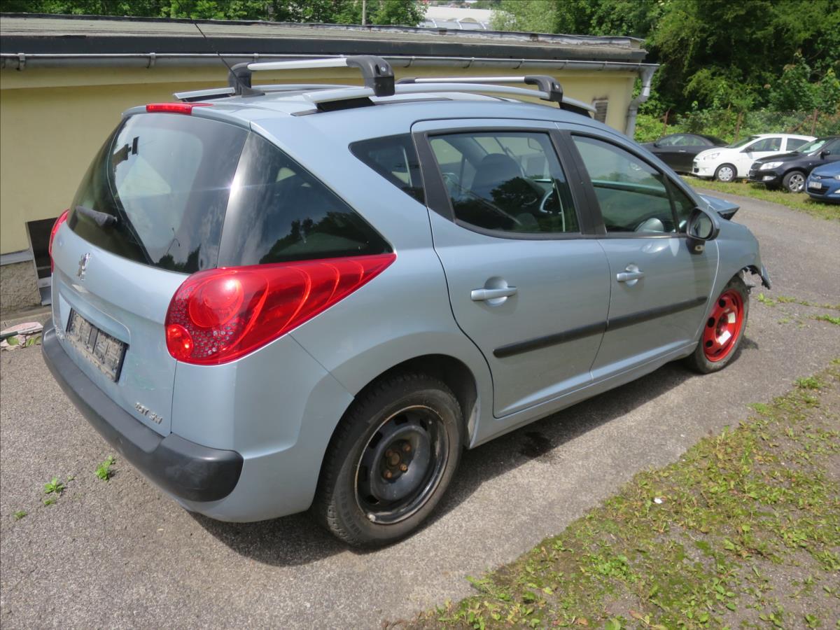 peugeot-207-1-6-hdi - 2