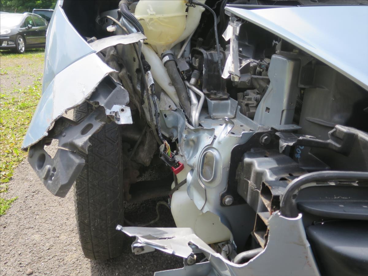 peugeot-207-1-6-hdi - 7