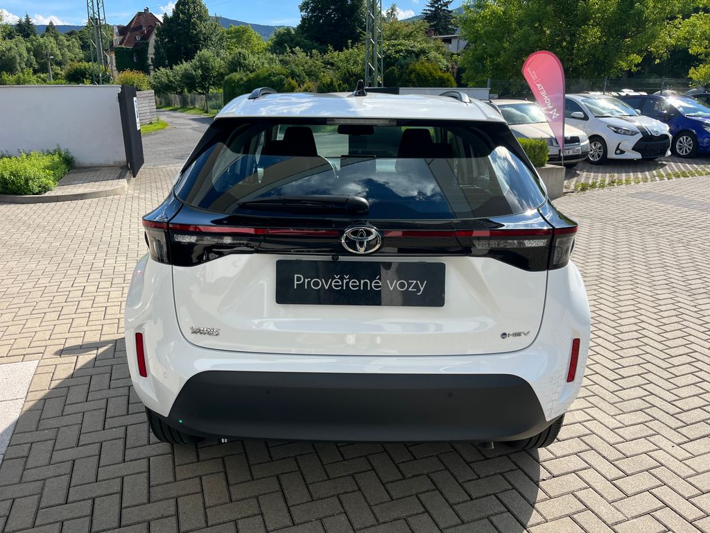 toyota-yaris-cross-1-5-hybrid-e-cvt-comfort - 3