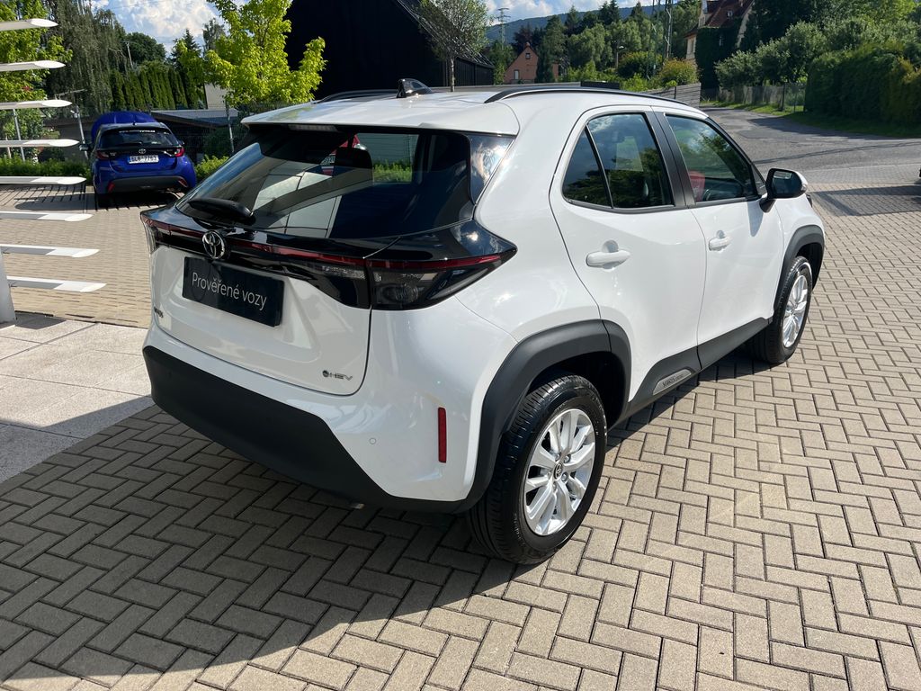 toyota-yaris-cross-1-5-hybrid-e-cvt-comfort - 4