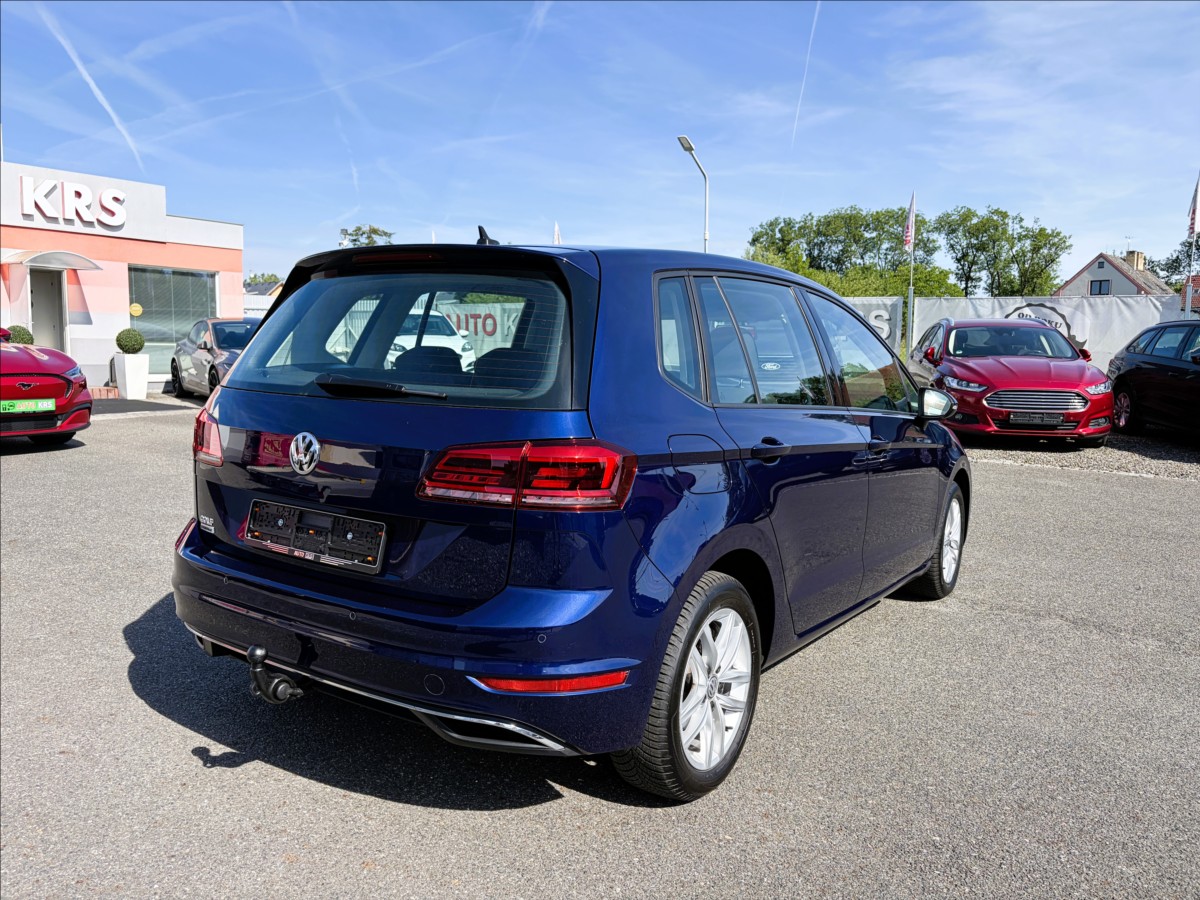 volkswagen-golf-sportsvan-1-0-tsi-81kw-1-maj-tz - 4