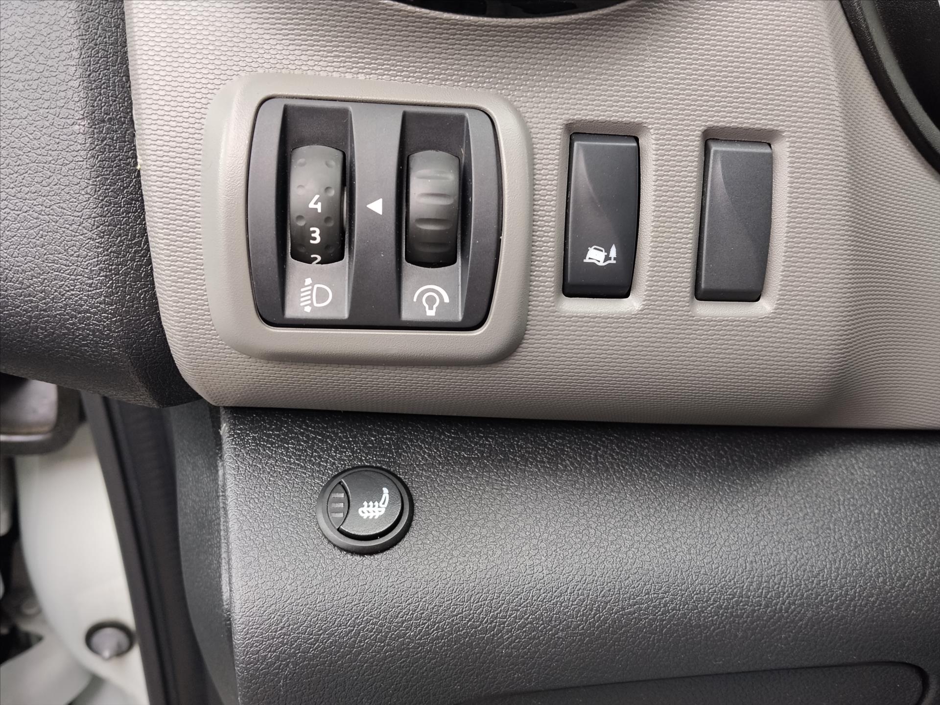 renault-trafic-1-6-107kw-l2h1-1200kg-navigace - 9