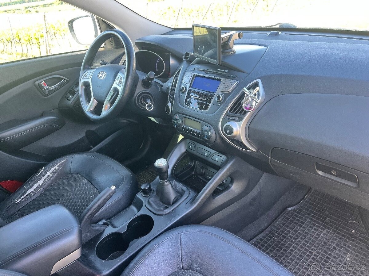 hyundai-ix35-2-0-i-16v-120-kw-189-000-km - 5