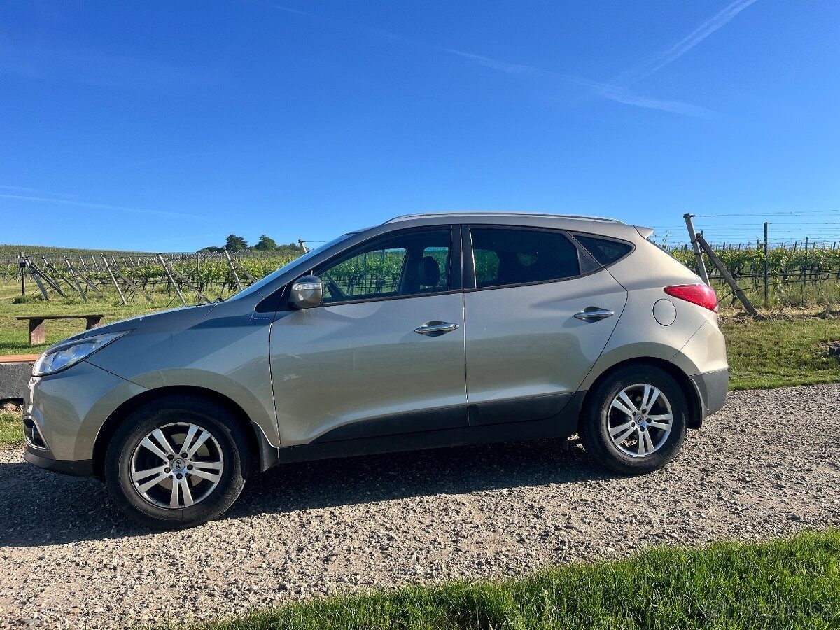 hyundai-ix35-2-0-i-16v-120-kw-189-000-km - 7