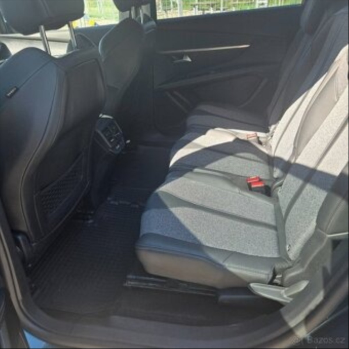 peugeot-5008-1-2-allure-puretech-130-s-s - 4