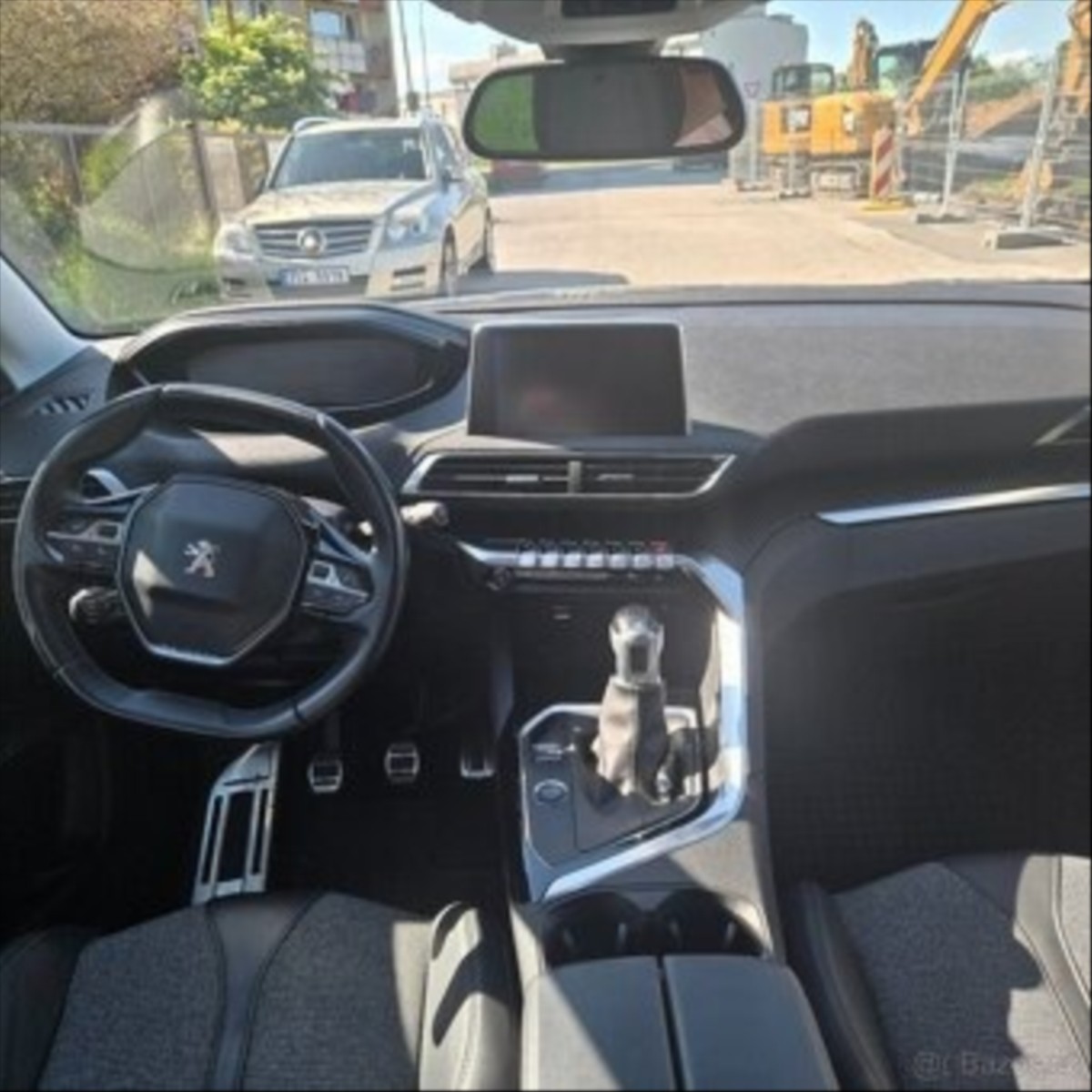 peugeot-5008-1-2-allure-puretech-130-s-s - 7