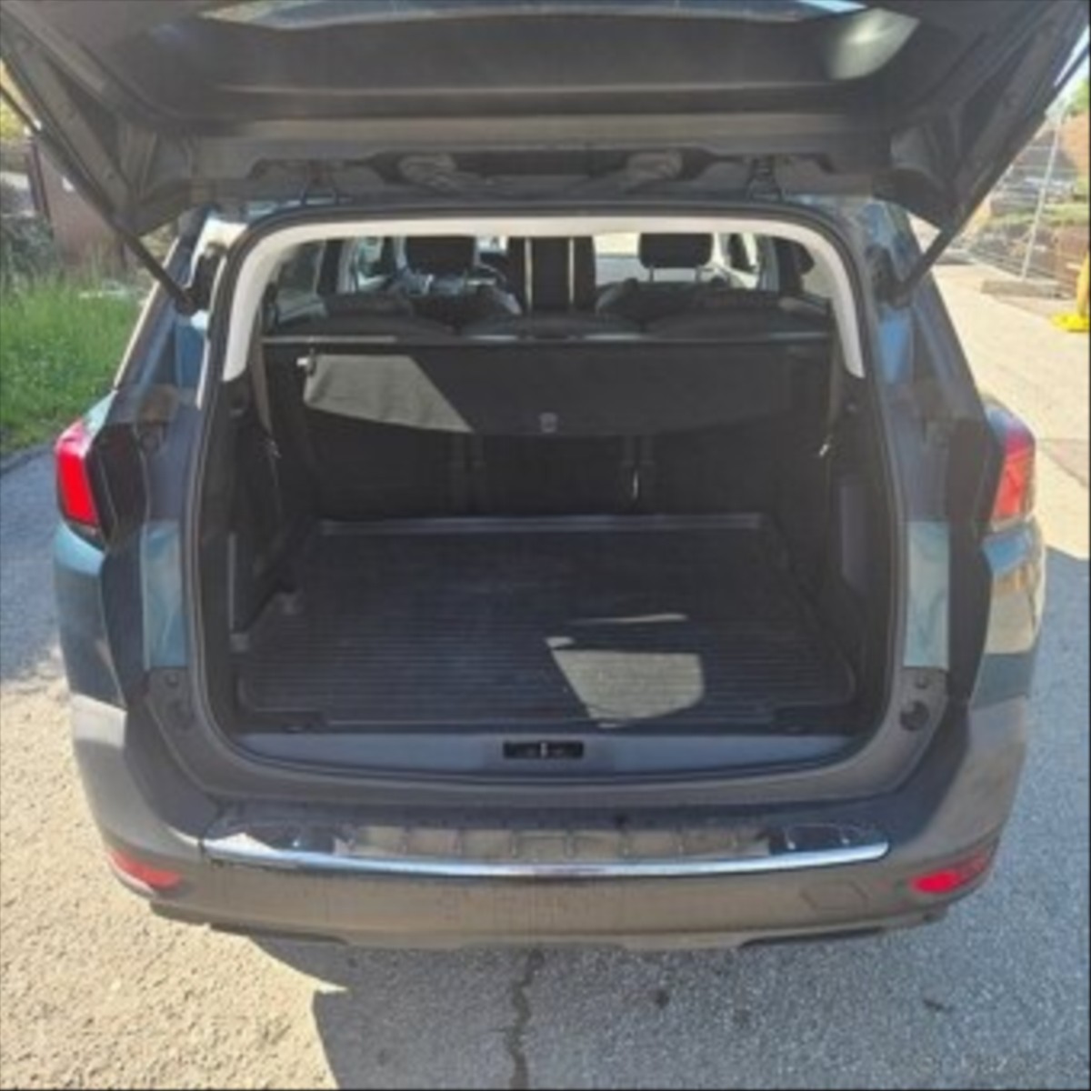 peugeot-5008-1-2-allure-puretech-130-s-s - 8