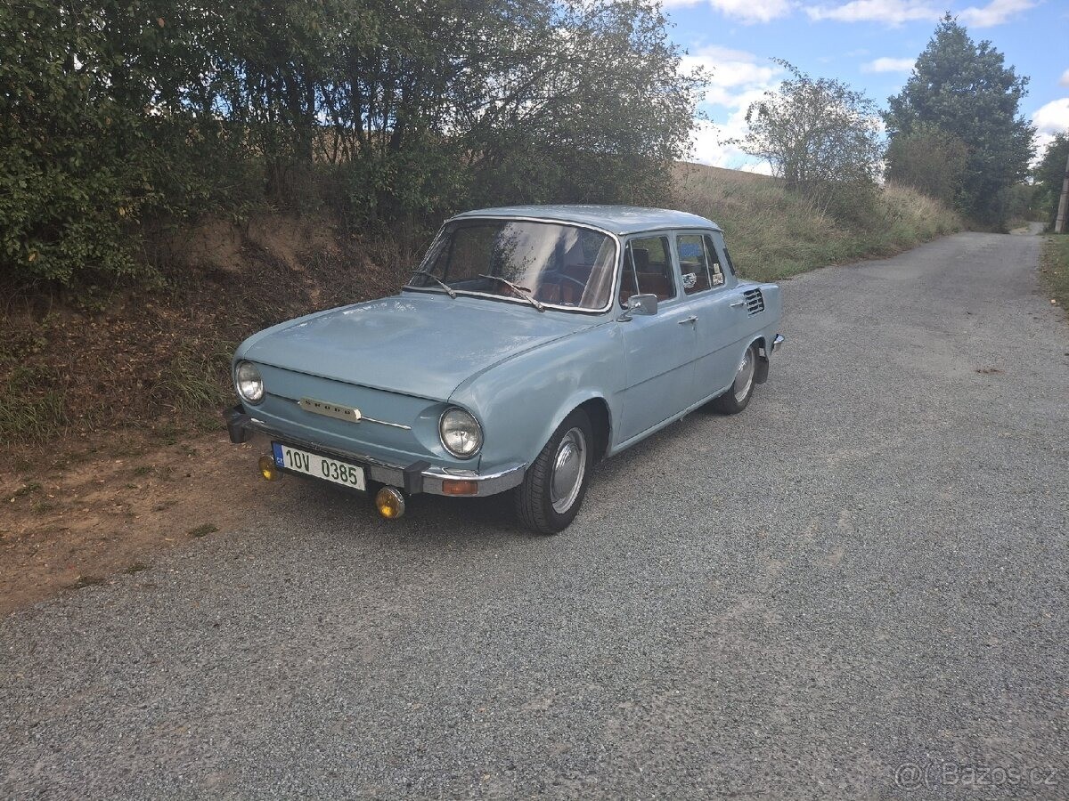 Škoda 100
