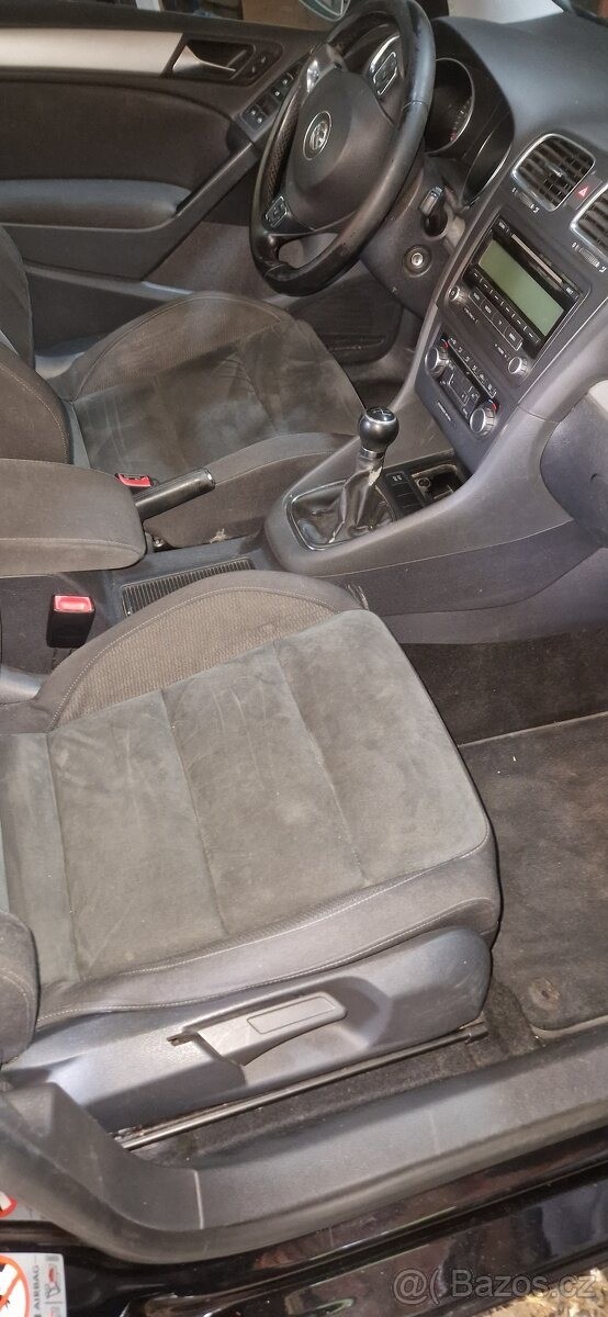 volkswagen-golf-2-0-tdi-highline-tazne-klima - 4