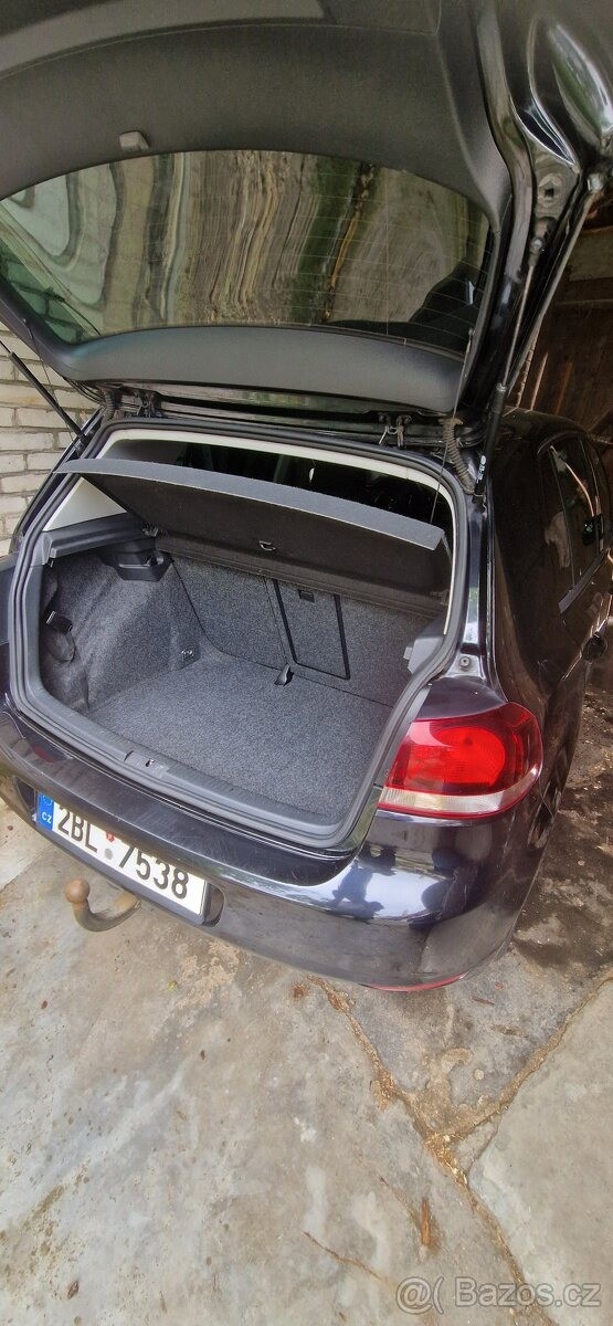 volkswagen-golf-2-0-tdi-highline-tazne-klima - 9