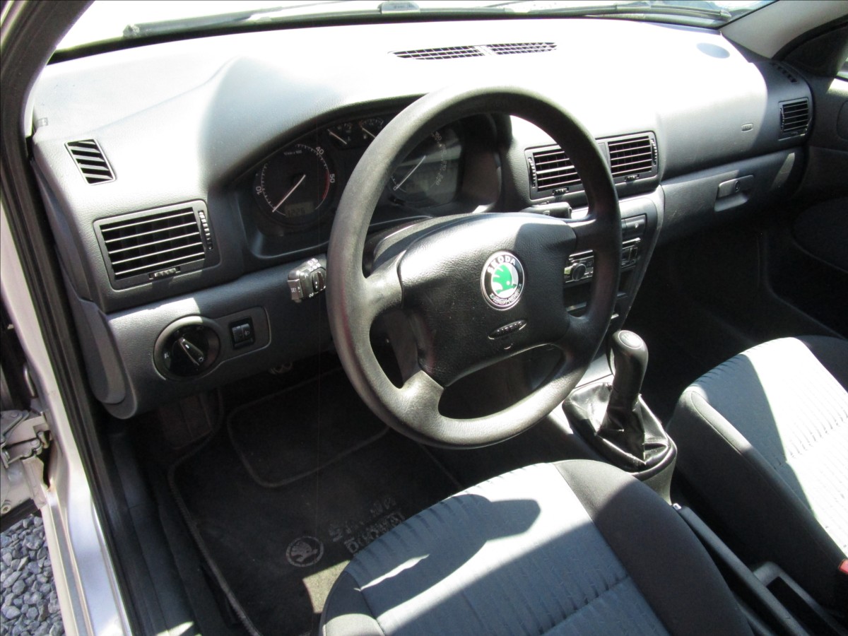 skoda-octavia-1-9tdi-tour-klima - 9